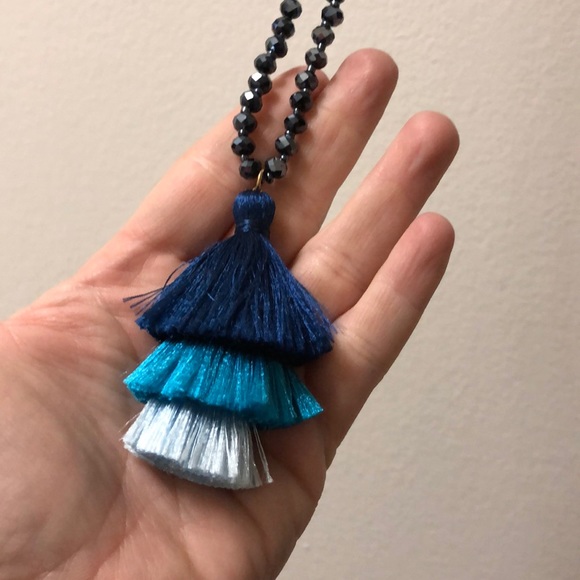 Jewelry - 🌶 3 FOR $10
 BLUES YARN PENDA